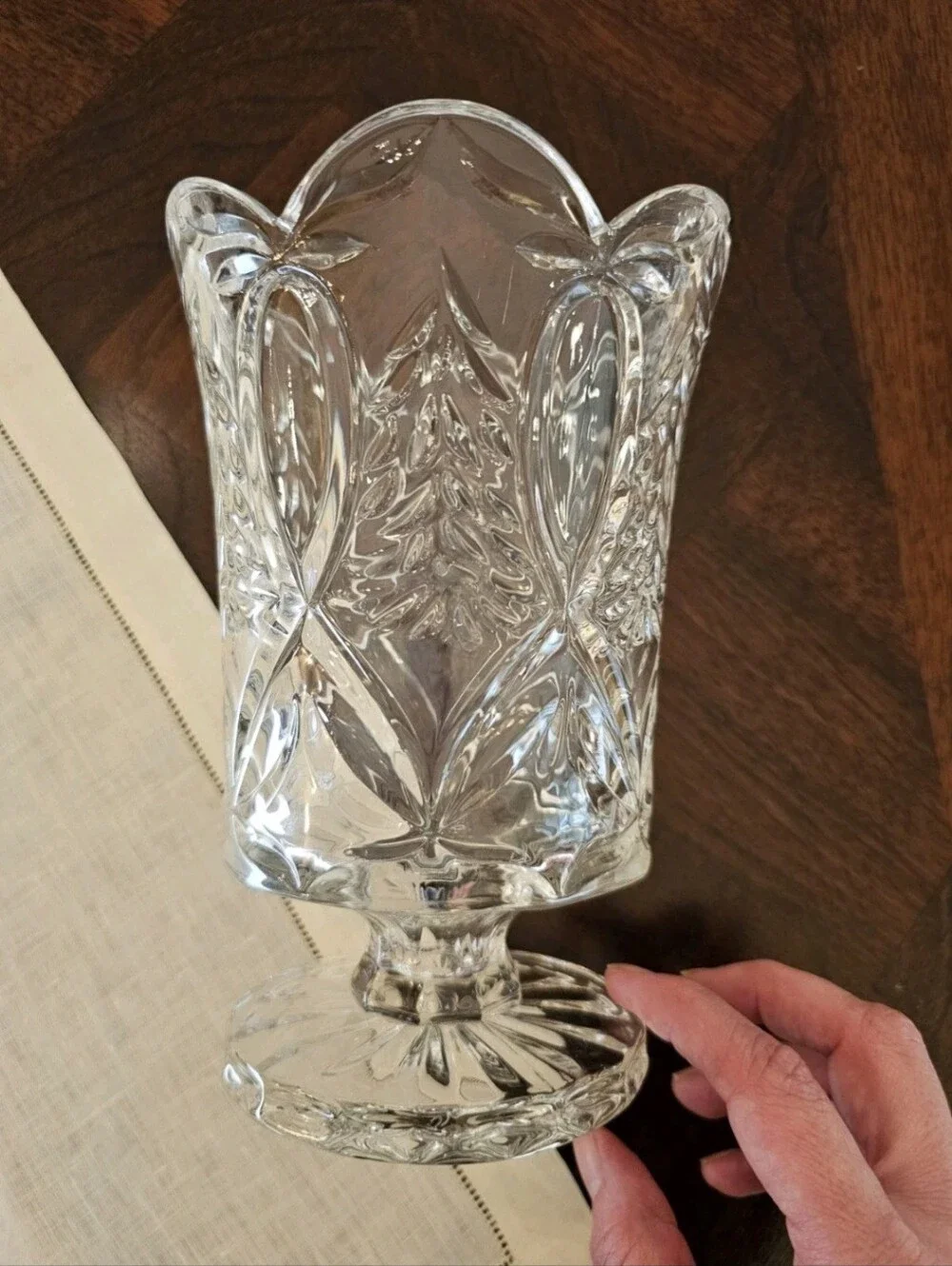 Fifth Avenue Crystal Ribbon Tree Hurricane Candle Holder Footed Vase Clear CHIP